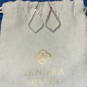 Kendra Scott Sophia Drop Earrings - Silver
